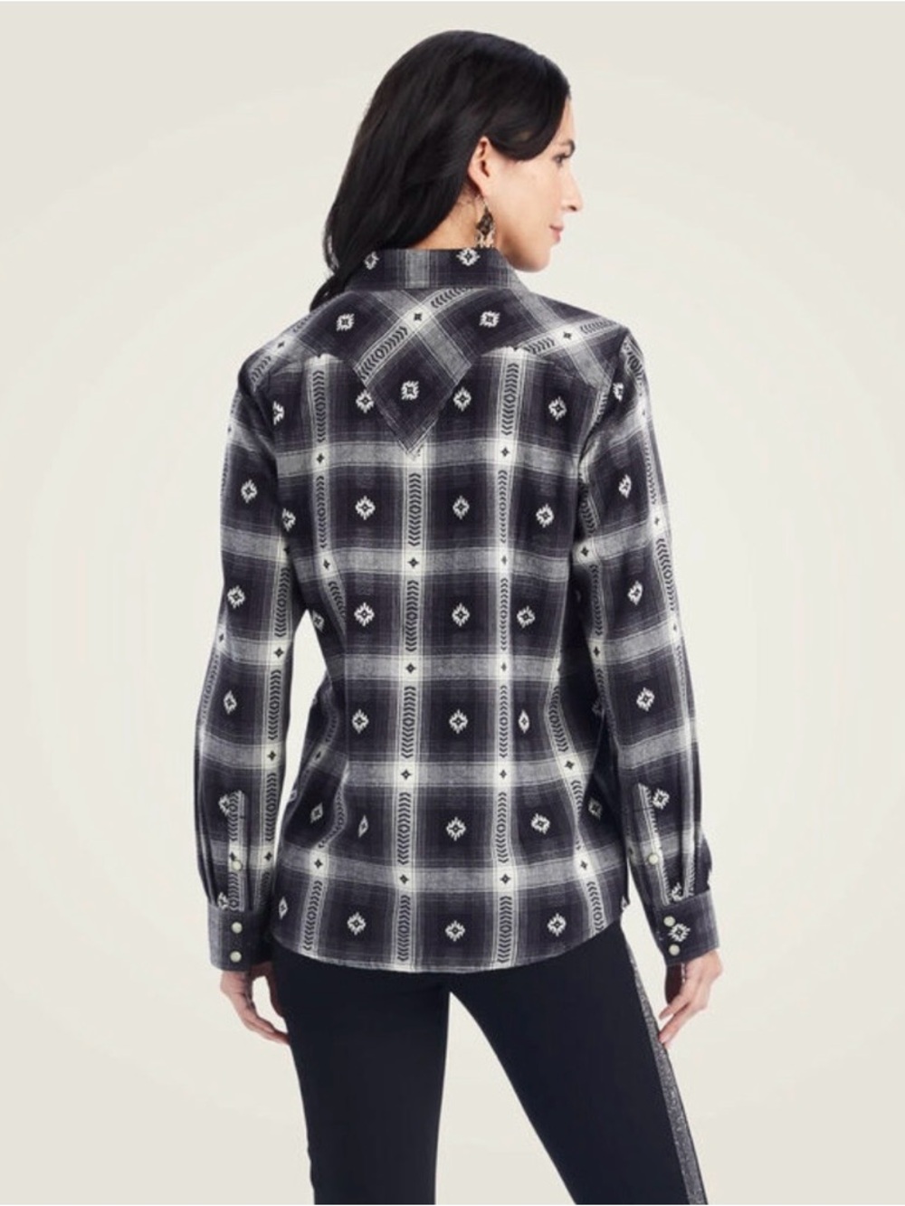 Ariat Aztec Black and Cream Plaid Thunderstorm Flannel Fitted Pearl Snap Shirt - Picture 5 of 10